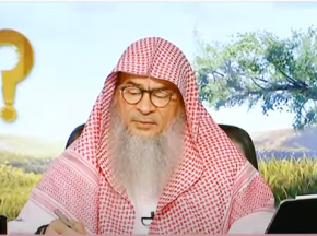 ​Can 2 Friday prayers be done in 1 masjid due to social distancing & few masjids in area